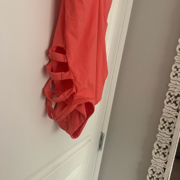 Malai Coral One Peice Peek a boo Size: Small - Picture 3 of 6